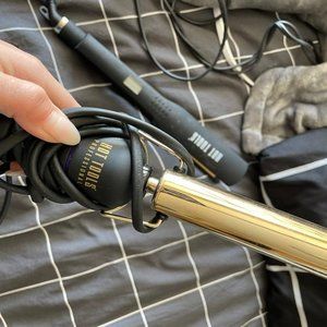 HOT TOOLS 1 INCH CURLING IRON